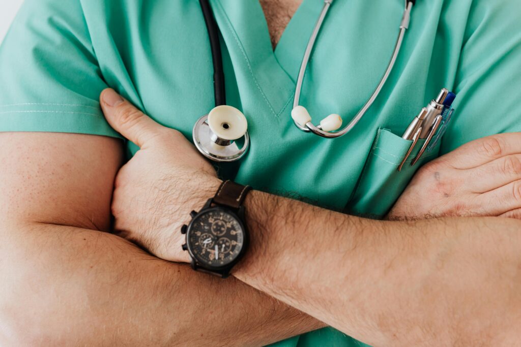 MÉDICOS